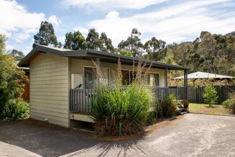 Awonga Cottages - Hotel NSW 3