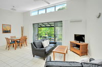 Baden 46 - Rainbow Shores Walk To Beach Top Floor Air conditioned Unit Pools