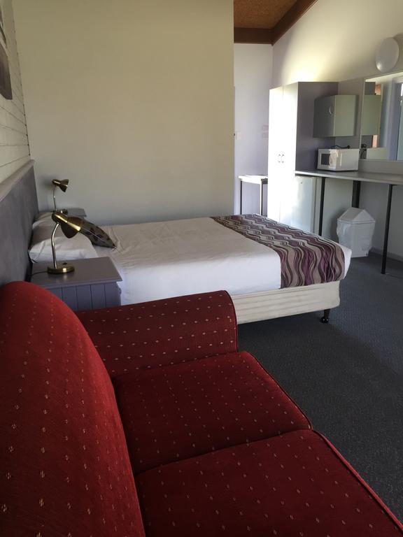 Tocumwal NSW Hotel NSW