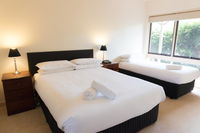 Book Warrenheip Accommodation Vacations Hotel NSW Hotel NSW