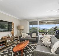 Barefoot Top Floor 32 Skyline Crescent Crescent Head - Hotel NSW