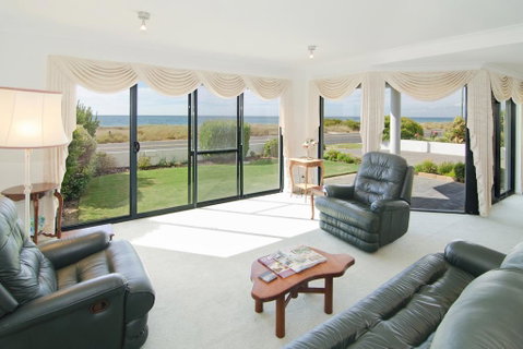 Bayside Beauty - Hotel NSW 3