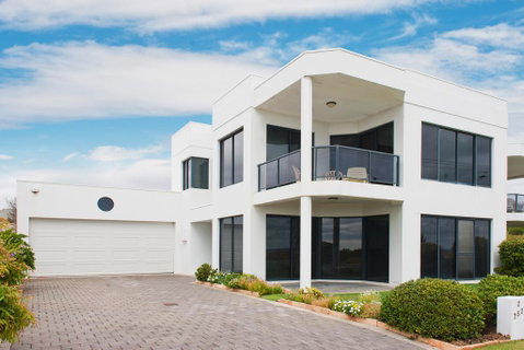 Bayside Beauty - Hotel NSW 1