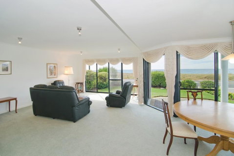 Bayside Beauty - Hotel NSW 2