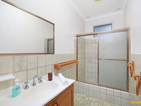 Beach Break With Your Dog! - Pet Friendly - Hotel NSW 3