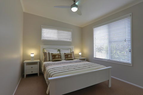 Beach Cottage On Cassia Avenue, Central Coolum Beach - Hotel NSW 2