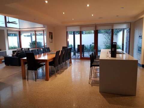 Beach Haven - Hotel NSW 3