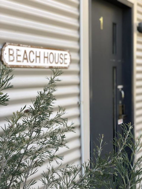 Beach Holiday Apartments - Hotel NSW 3