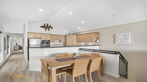 Beach House 72A Marine Drive - Fingal Bay - Hotel NSW 3