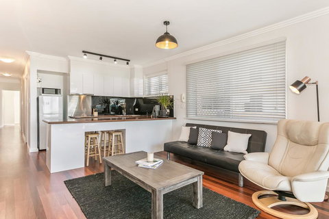 Beachfront On Golden Mile - Hotel NSW 3