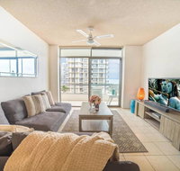 Beachfront Retro Apartment In Surfers Paradise - Hotel NSW