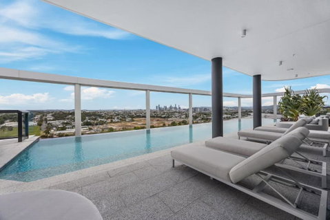 Rivello Apartments - Free Secure Car Park, 6km To City, Ferry Terminal, Eat Street, Rooftop Pool, Sauna, Portside Dinning - Hotel NSW 1