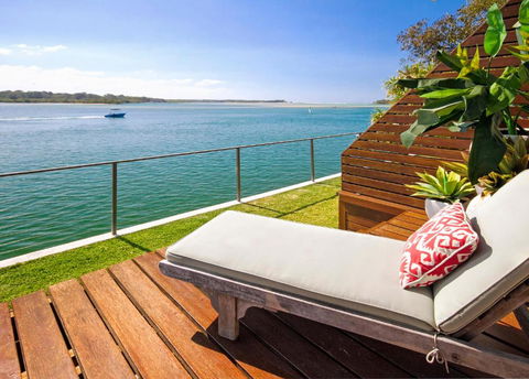 Riverfront Apartment, Perfect Location - Hotel NSW 2