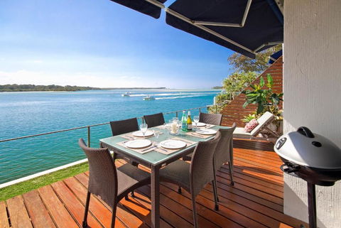 Riverfront Apartment, Perfect Location - Hotel NSW 1