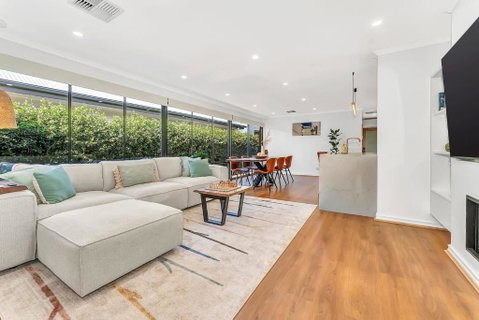 Redbrick Retreat - Generous Coastal Escape - Hotel NSW 0