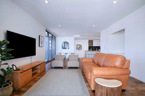 Regatta Hideaway - A Breezy Balcony Residence - Hotel NSW 3