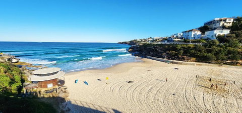 Relaxed Coastal Living With Fantastic Sea Views - Hotel NSW 3