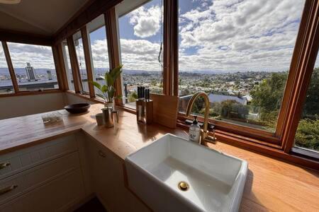 Renovated Cottage Near Cataract Gorge Launceston - Hotel NSW 2