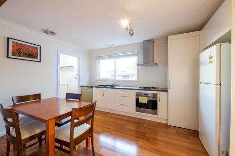 Rent Melbourne - Hotel NSW 0