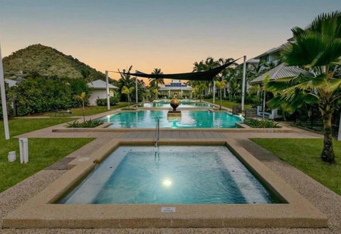 Resort Style Holiday Unit - Hotel NSW 0