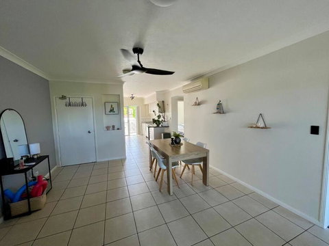 Resort Style Holiday Unit - Hotel NSW 3