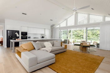 Resort Style Living With Pool, Tennis Court And Beach with Hotel NSW