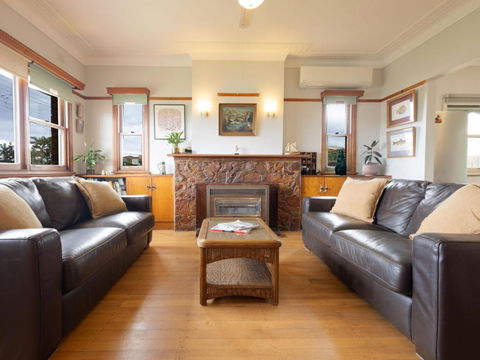 Retro Retreat - Hotel NSW 1