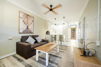 Riverdale Boutique Townhouses with Hotel NSW