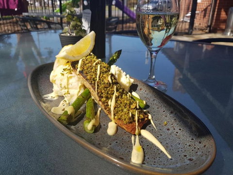 Riverina Hotel - Hotel NSW 2