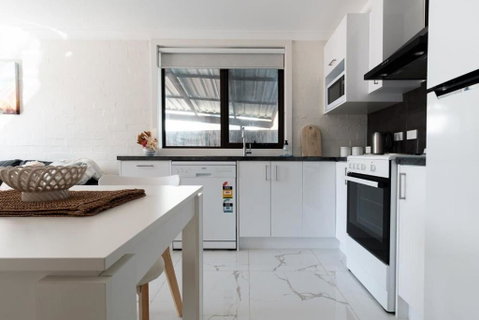 Riverside Gem With Parking And WiFi - Hotel NSW 3