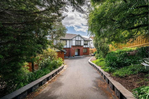 Riveting House With Incredible Water-view At SandyBay - Hotel NSW 0