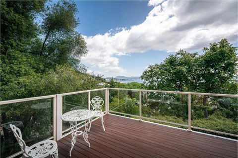 Riveting House With Incredible Water-view At SandyBay - Hotel NSW 1