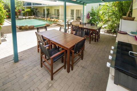 SAILS 9 Beachfront Getaway Horseshoe Bay - Hotel NSW 3