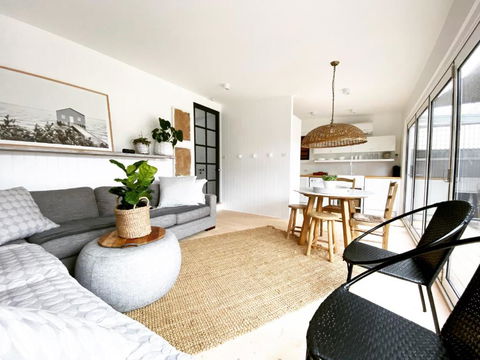 Saint Brides - Superior Boutique Accomodation - STEPS TO PAKINGTON STREET - Hotel NSW 2