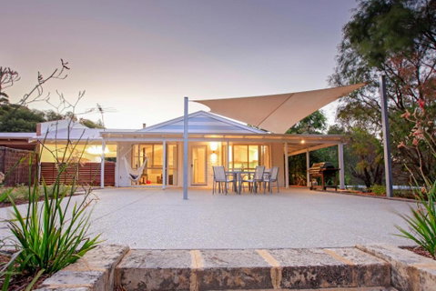 Salt Life - Hotel NSW 0