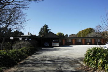 Robertson Country Motel with Hotel NSW
