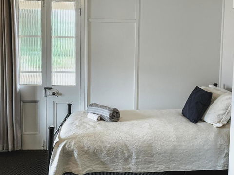Roma Cottage On Roma Orchard - Hotel NSW 3