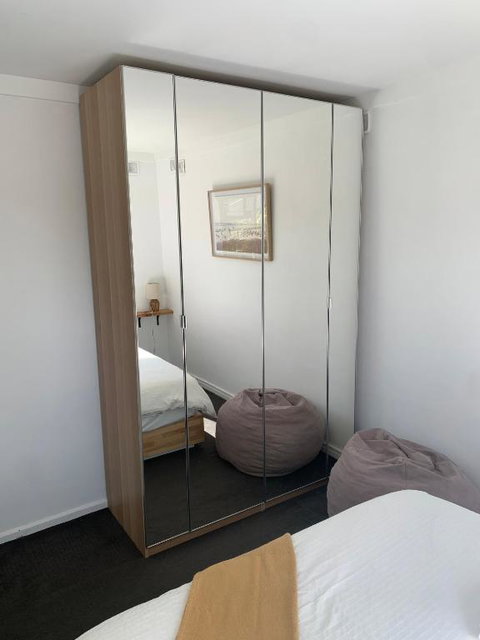 Room For Rent - Hotel NSW 1