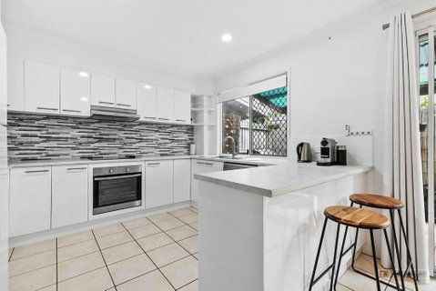 Rosella Rise! - Hotel NSW 1