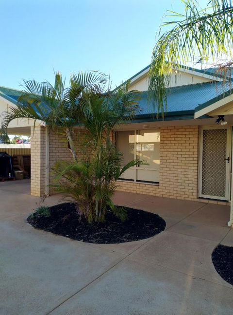 Ross - Hotel NSW 0