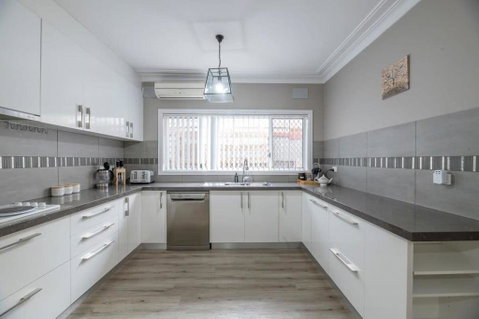 Roycox Cottage - Charming Escape, Fireplace - Hotel NSW 2