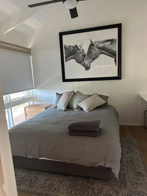 Rustic Retreat: The Lodge Lurg Sanctuary - Hotel NSW 2