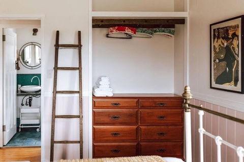 S U N S E T S H A C K Binalong - Hotel NSW 2