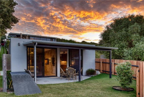 SALT Luxury Couples Bungalow - Hotel NSW 1
