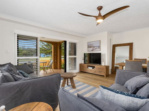 Salty Kisses On Marine Parade - Hotel NSW 2