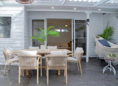 SALTY SNOOZE - Your Coastal Holiday House - Hotel NSW 1