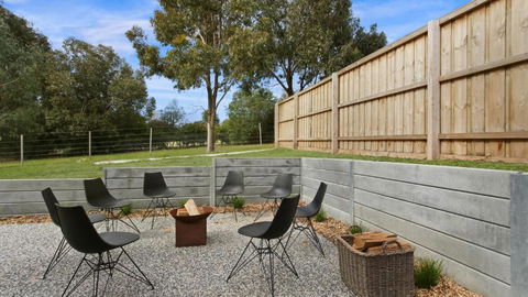 Sams House - Hotel NSW 3