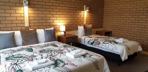 Sandpipers @ Millicent - Hotel NSW 3