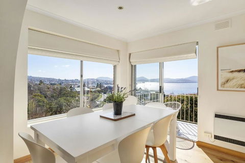 Sandcastle At Sandy Bay Perfect Location Views - Hotel NSW 2