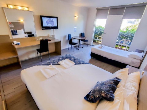 Sandors Motor Inn - Hotel NSW 3